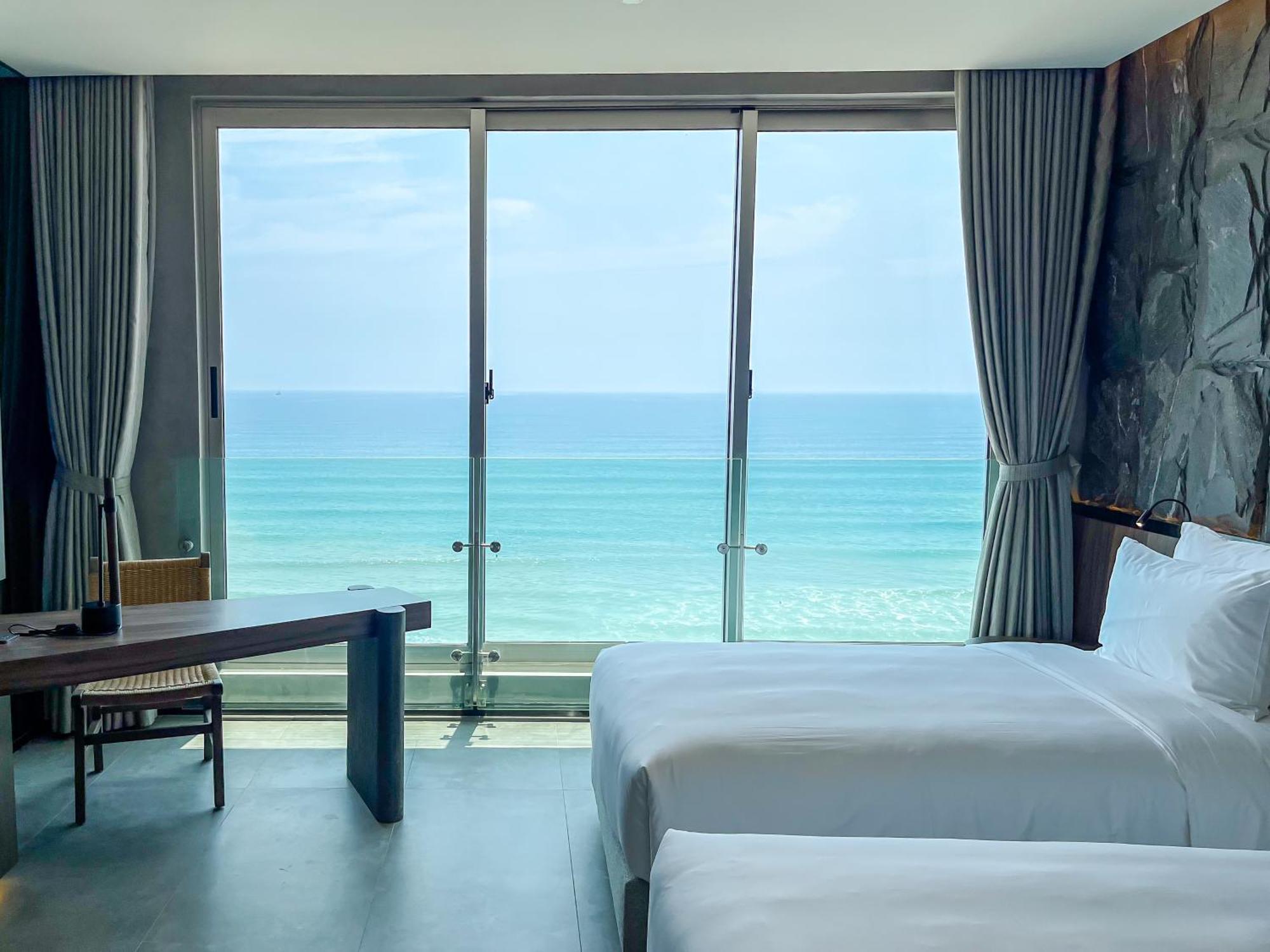 M Hotel Danang ภายนอก รูปภาพ Deluxe Ocean View