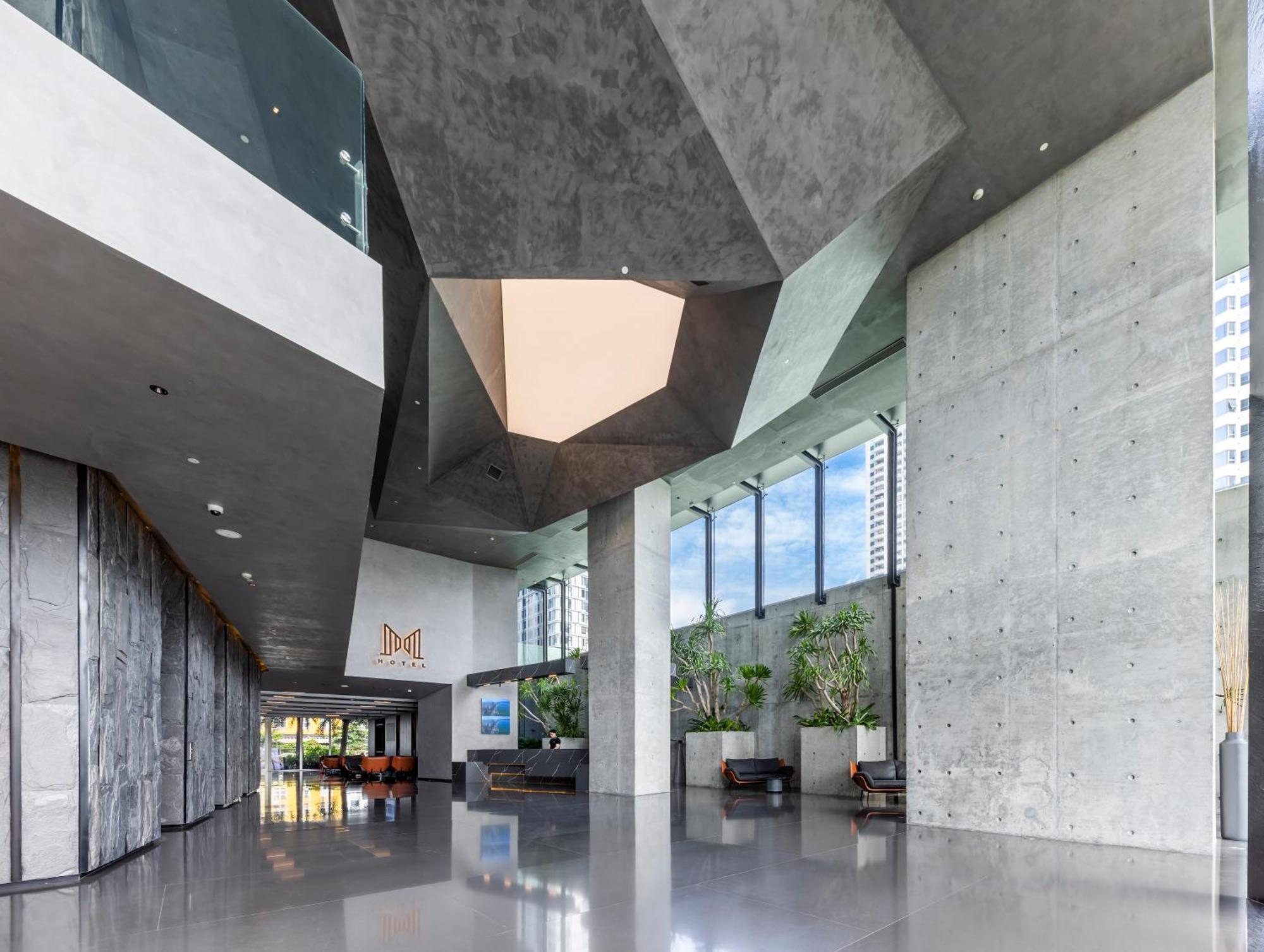 M Hotel Danang ภายนอก รูปภาพ Interior of the building